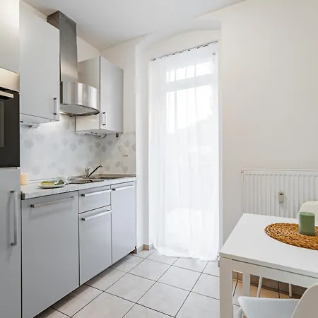 Karlsbad Apartments Apartamento *