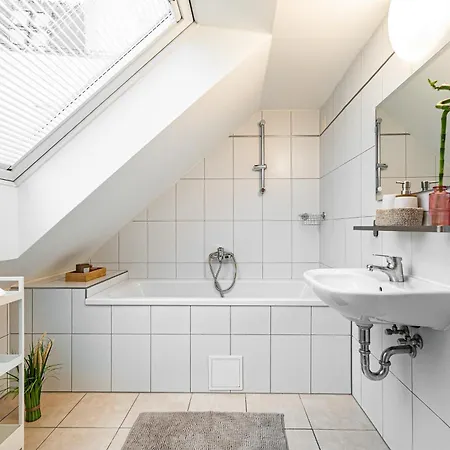 Karlsbad Apartments Apartamento *