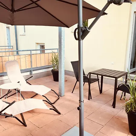 Karlsbad Apartments 公寓 *