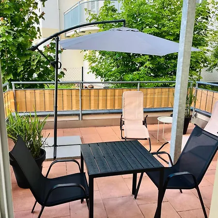 Karlsbad Apartments Apartamento