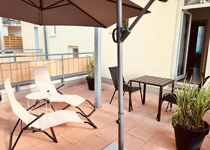 Karlsbad Apartments 公寓 *