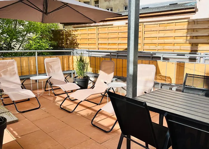 Karlsbad Apartments 公寓 *
