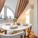 Daire Karlsbad Apartments *