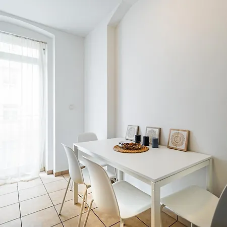 Karlsbad Apartments *