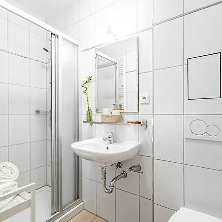 Karlsbad Apartments Apartament *