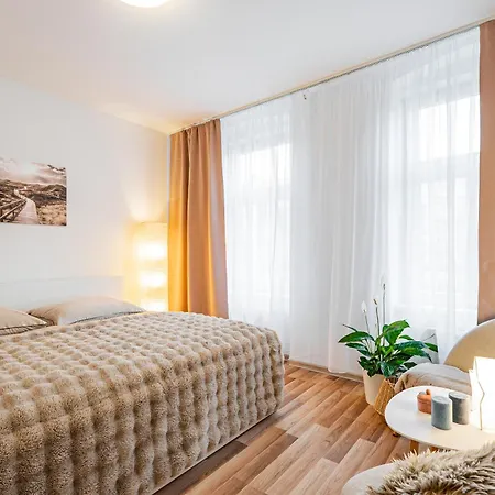 Karlsbad Apartments