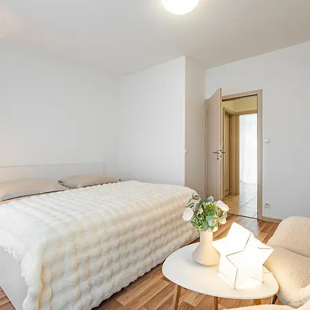 Karlsbad Apartments * Karlowe Wary