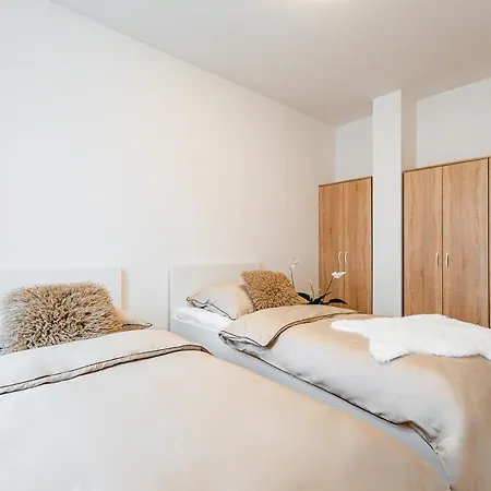 Karlsbad Apartments *