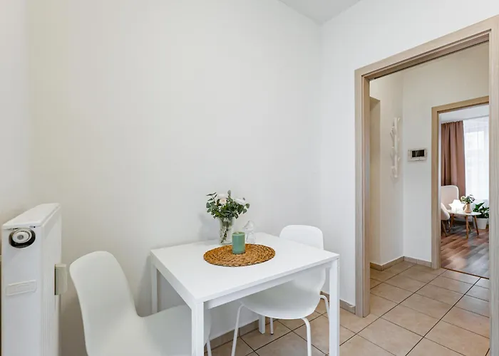 Karlsbad Apartments *