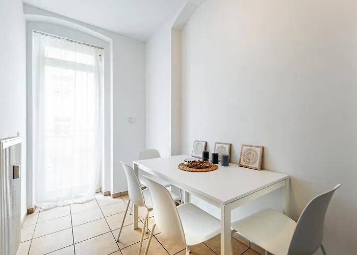 Karlsbad Apartments *