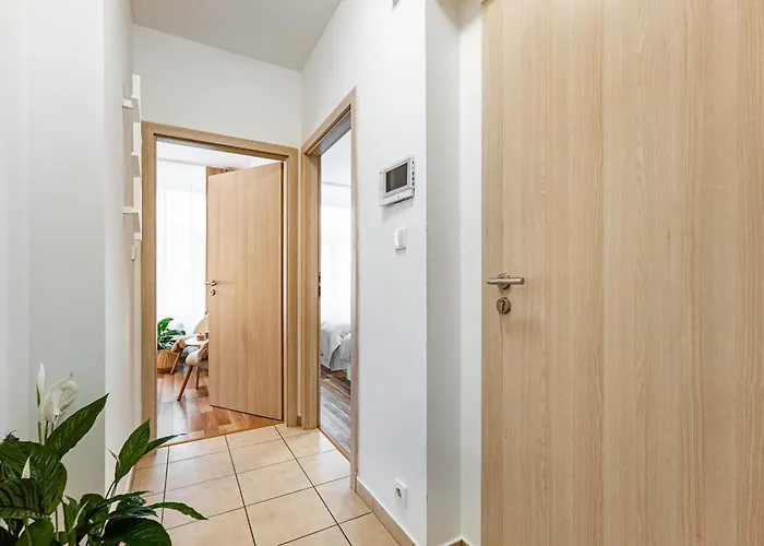 Karlsbad Apartments *