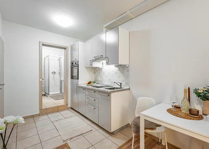 Karlsbad Apartments *
