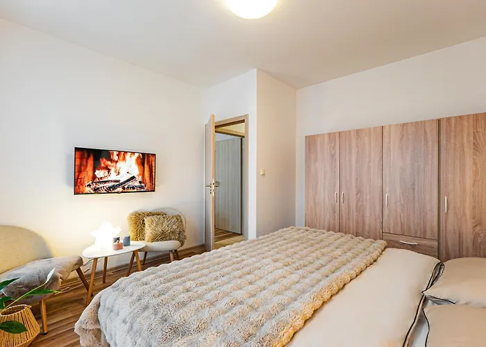 Karlsbad Apartments דירה קרלובי וארי